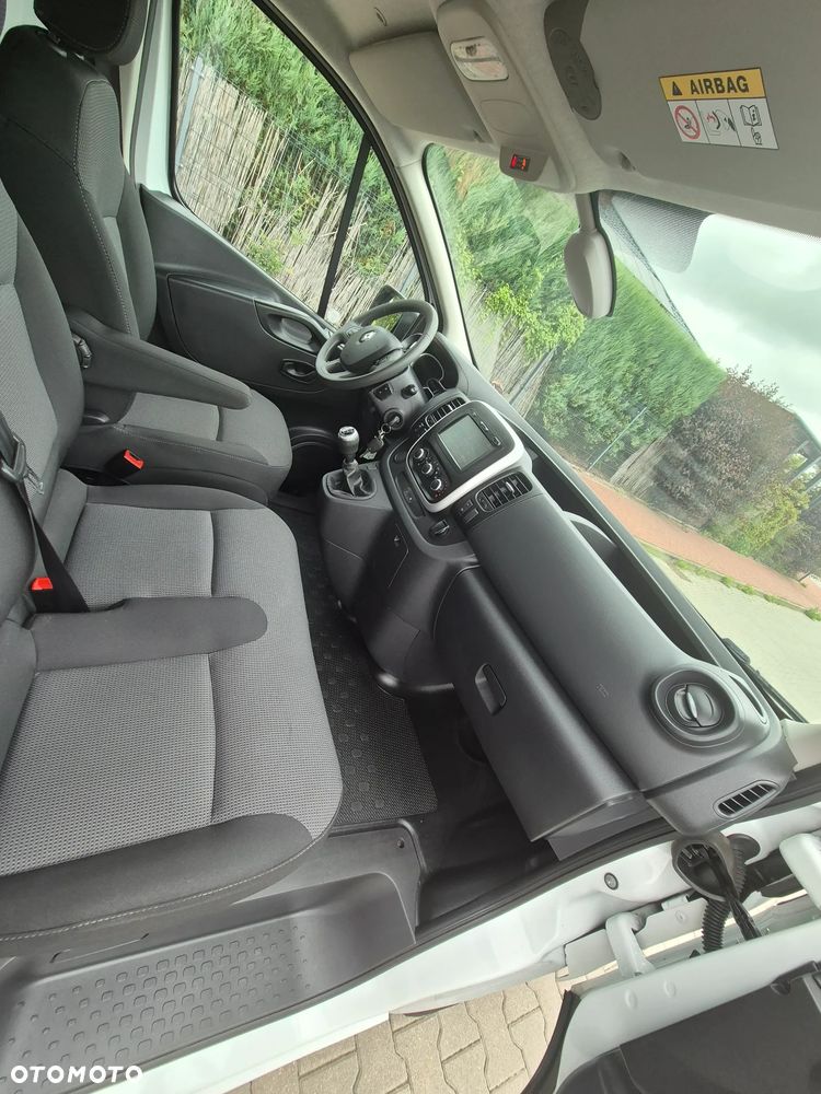 Renault Trafic 2.0Dci L2H1 2021r 170Tys km Led Kamera 100% Bezwypadkowy - 28