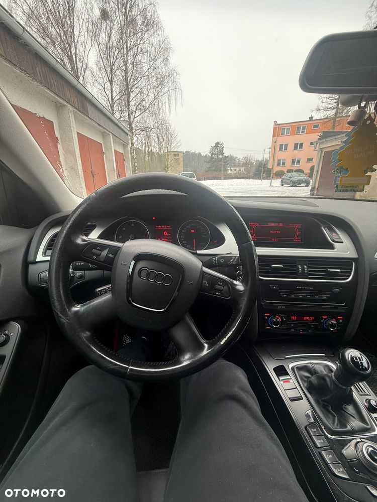 Audi A4 Avant 2.0 TDI - 5