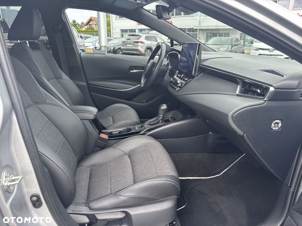 Toyota Corolla 1.8 Hybrid Style - 18