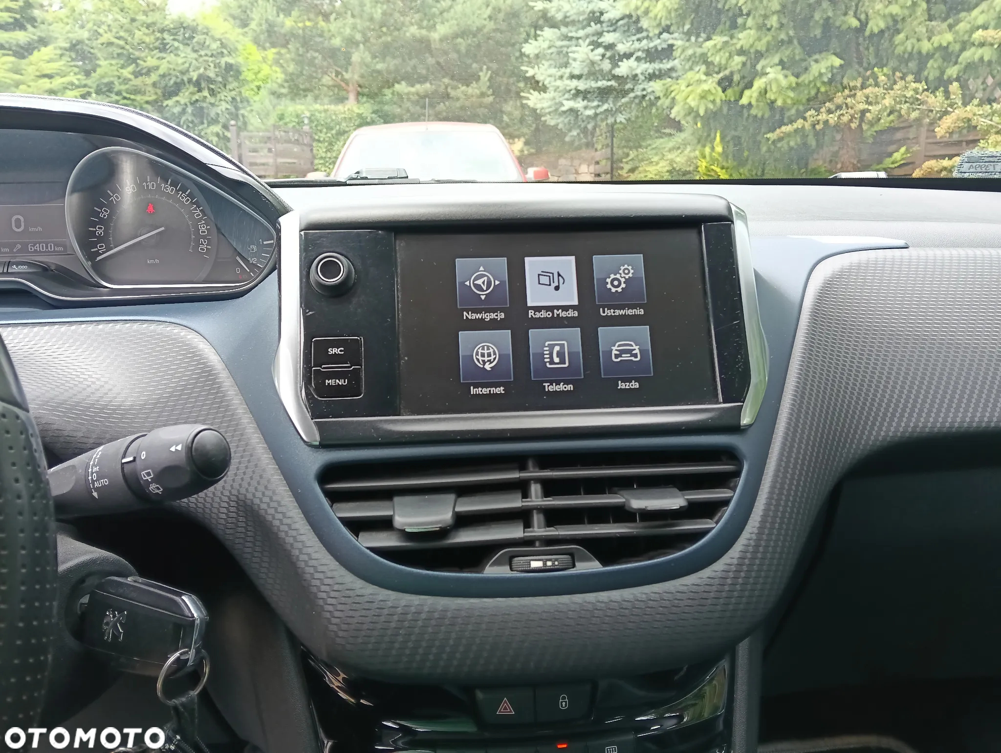 Peugeot 2008 1.6 e-HDi Allure S&S - 13
