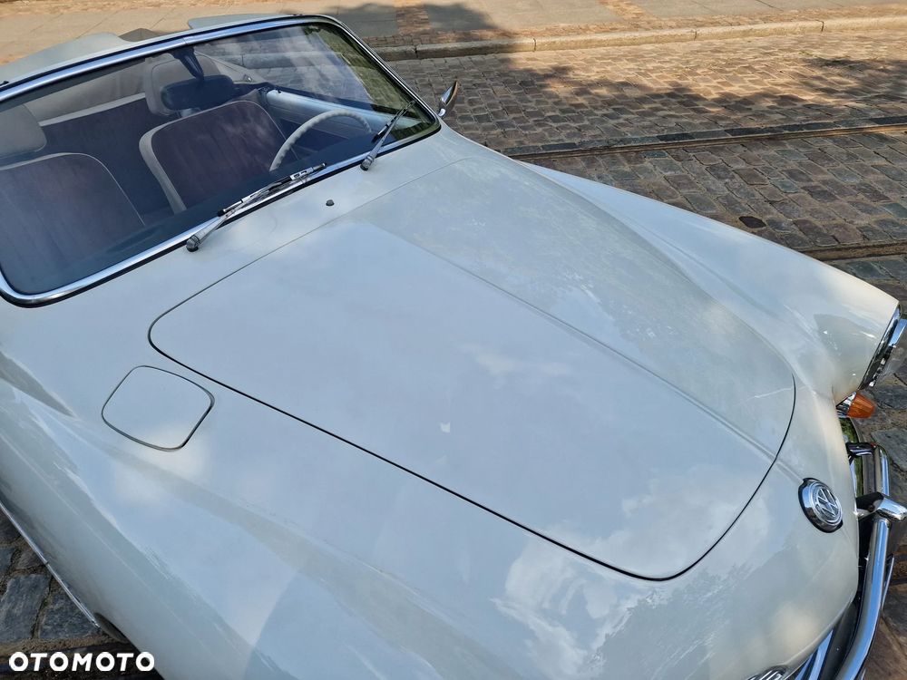 Volkswagen Karmann Ghia - 14