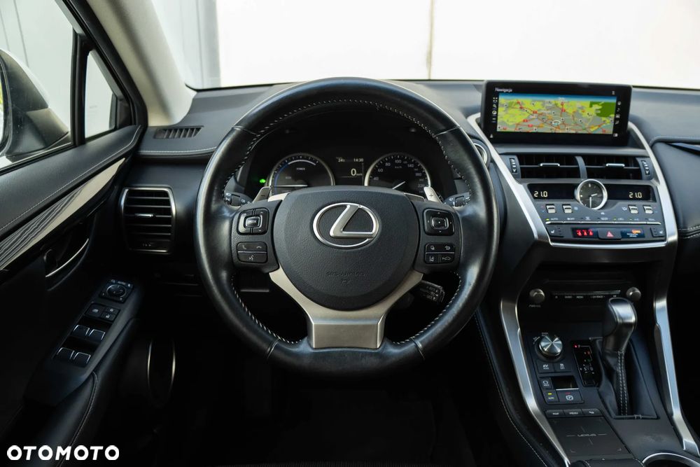 Lexus NX 300h Business Edition AWD - 20