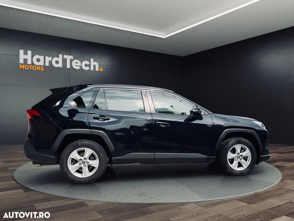Toyota RAV4 - 8