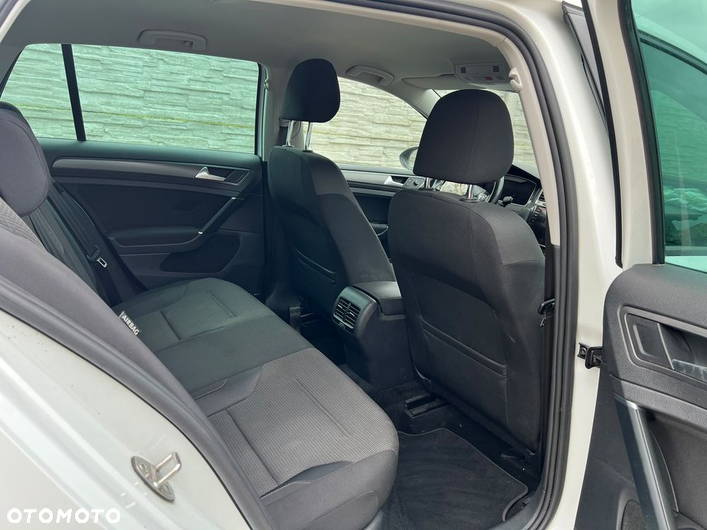 Volkswagen Golf e-Golf - 13