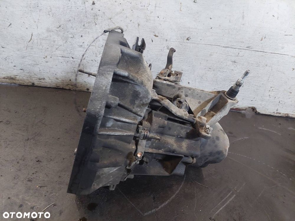 SKRZYNIA BIEGÓW MANUAL 5 BIEGÓW RENAULT CLIO III 1.5 DCI JR5306 - 2