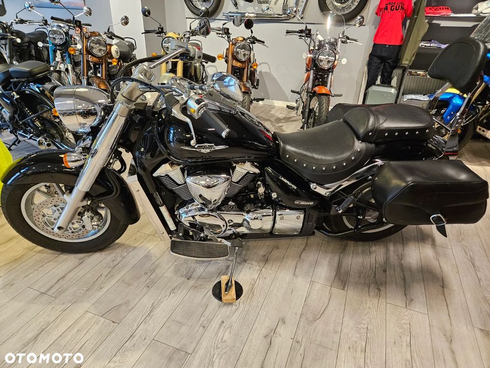 Suzuki Intruder - 4