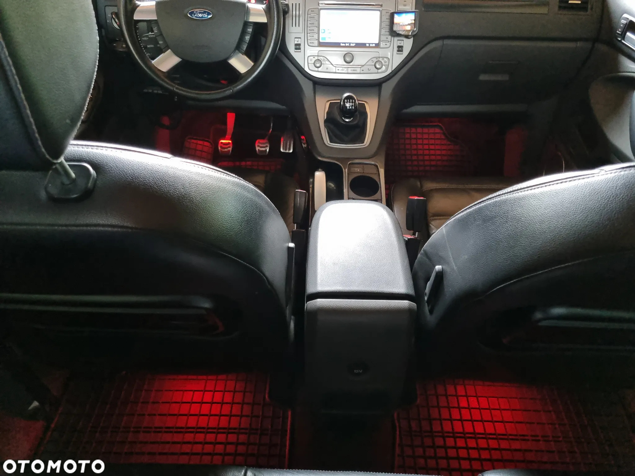 Ford Kuga 2.0 TDCi 4x4 Titanium - 8