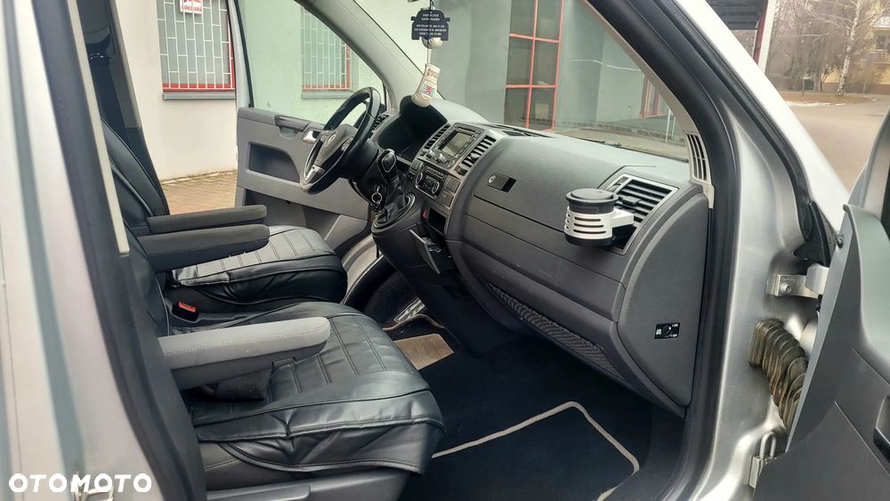 Volkswagen Caravelle - 17