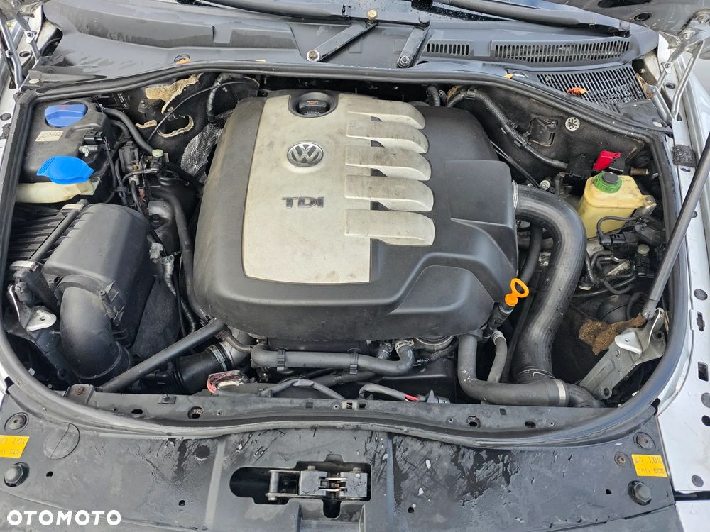 Volkswagen Touareg 2.5 R5 TDI Tiptr - 9