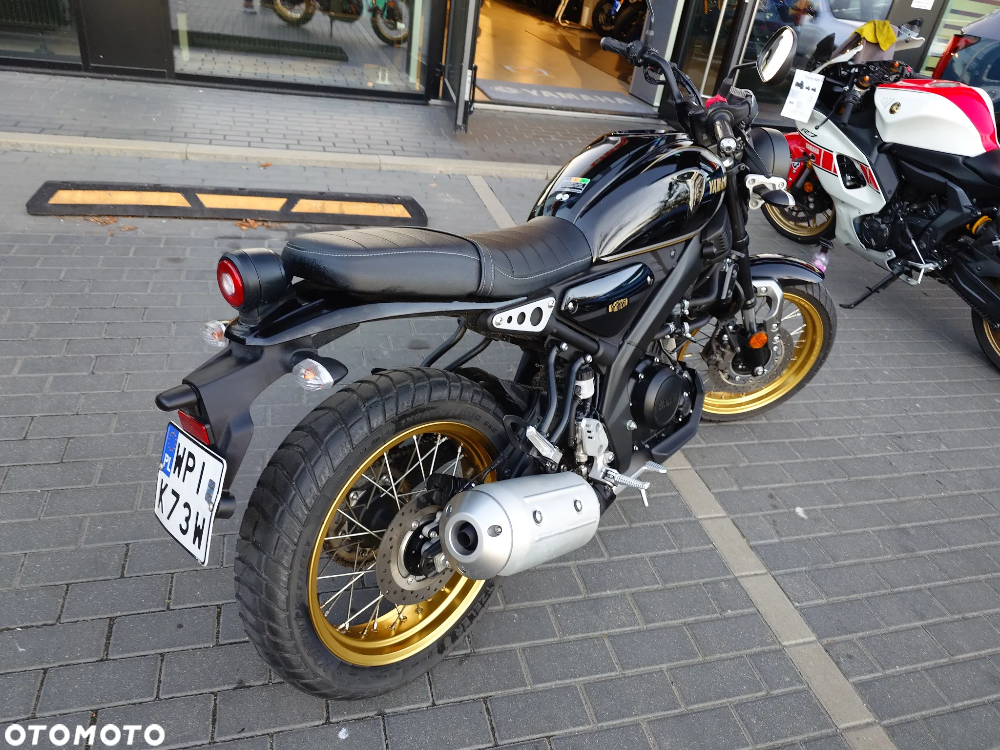 Yamaha XSR - 6