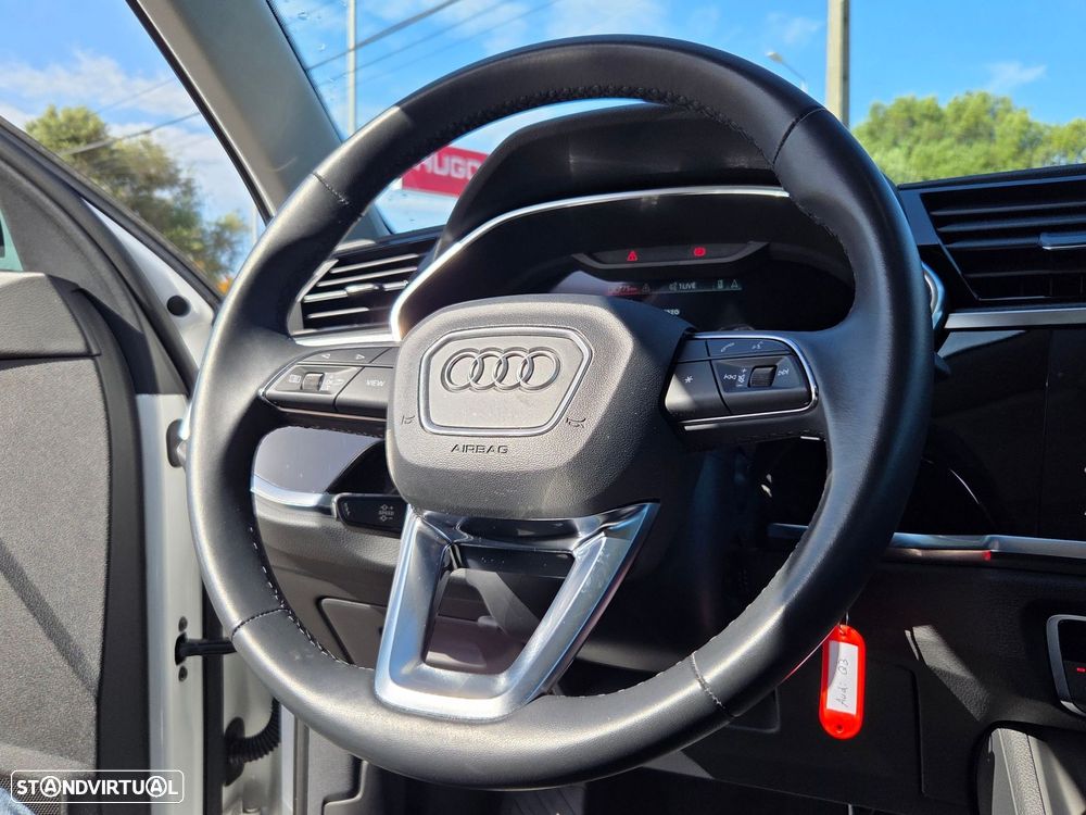 Audi Q3 45 TFSIe S tronic - 14