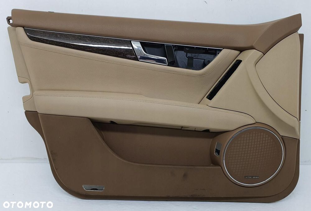 BOCZEK TAPICERKA LEWY PRZÓD MERCEDES W204 A2045409633 EUROPA - 1