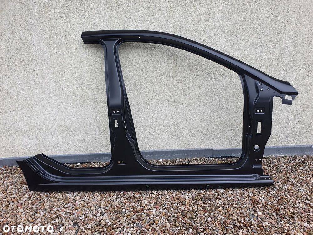 Próg poszycie prawe Seat Ibiza V 6F0 rok 17- - 2