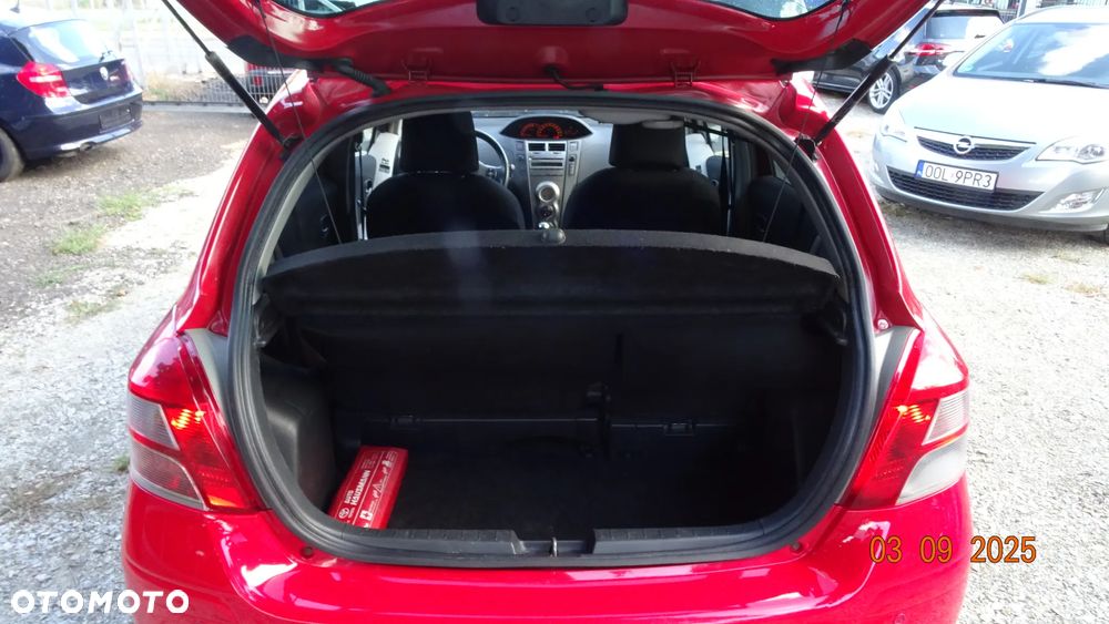 Toyota Yaris - 11