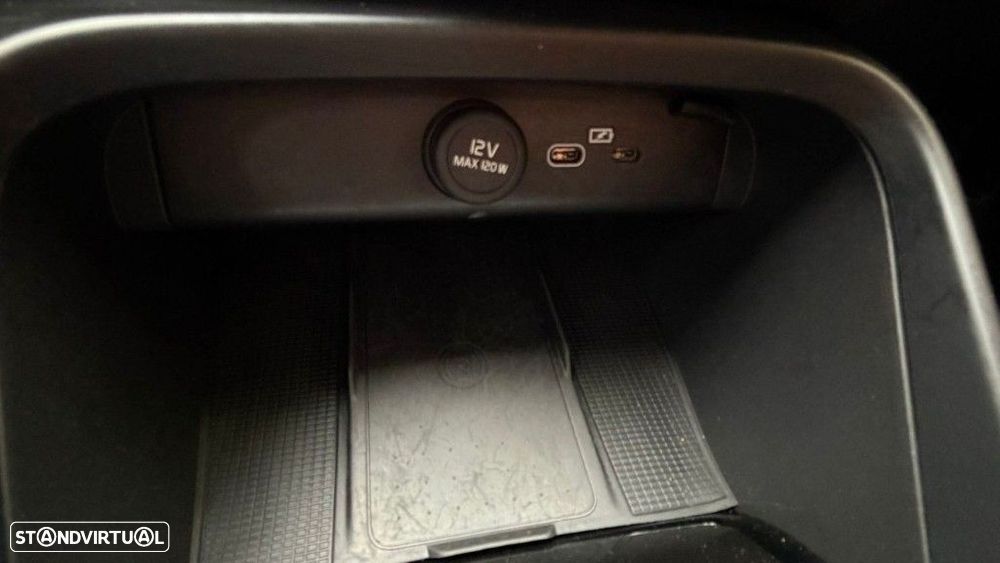 Volvo C40 Recharge Core - 18