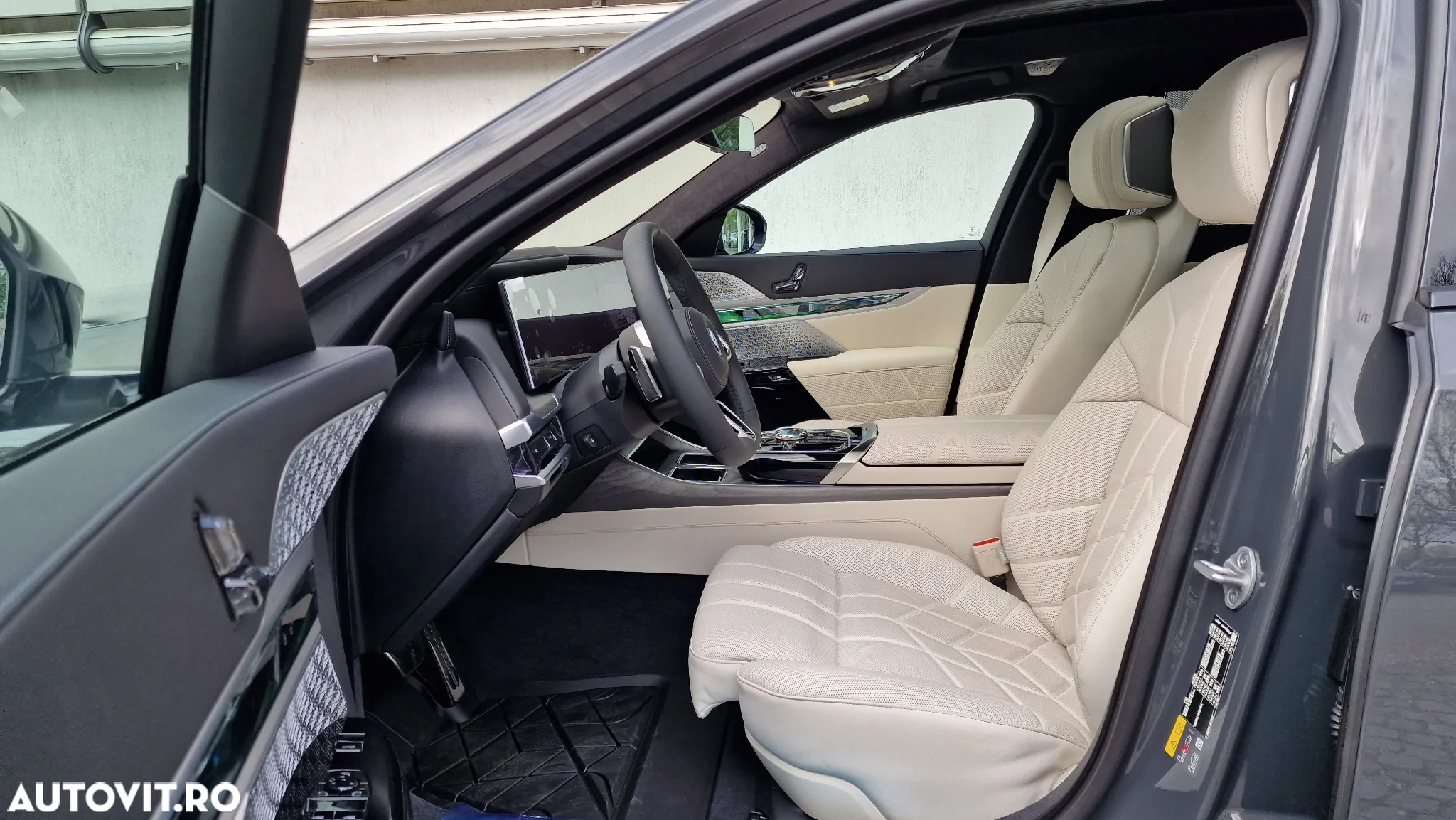 BMW i7 xDrive60 - 8