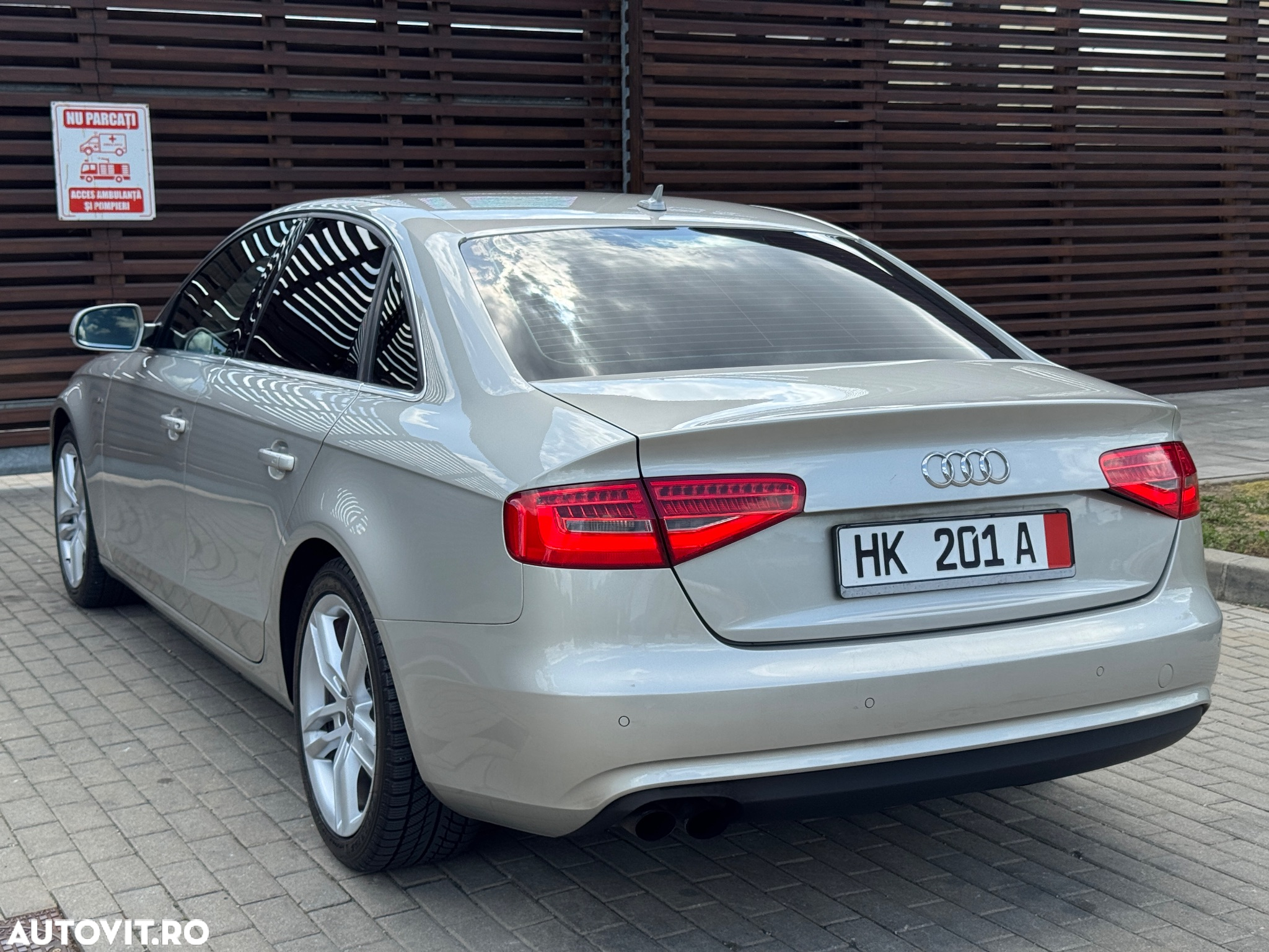 Audi A4 2.0 TDI DPF quattro S tronic S line Sportpaket - 6