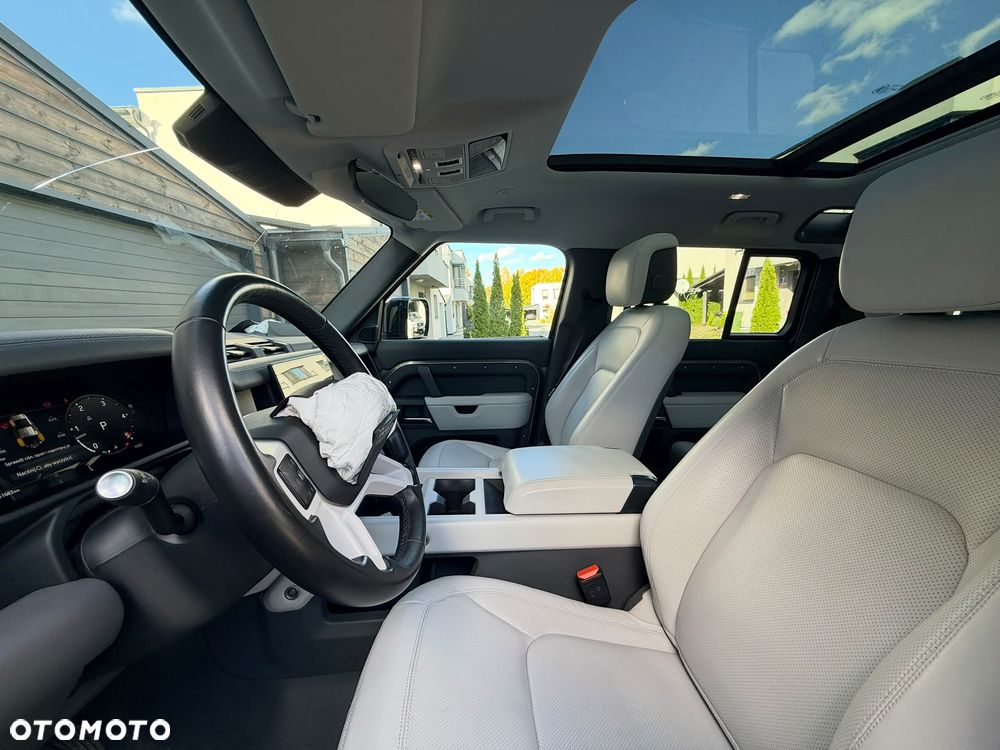 Land Rover Defender 3.0 D300 mHEV X-Dynamic HSE - 21