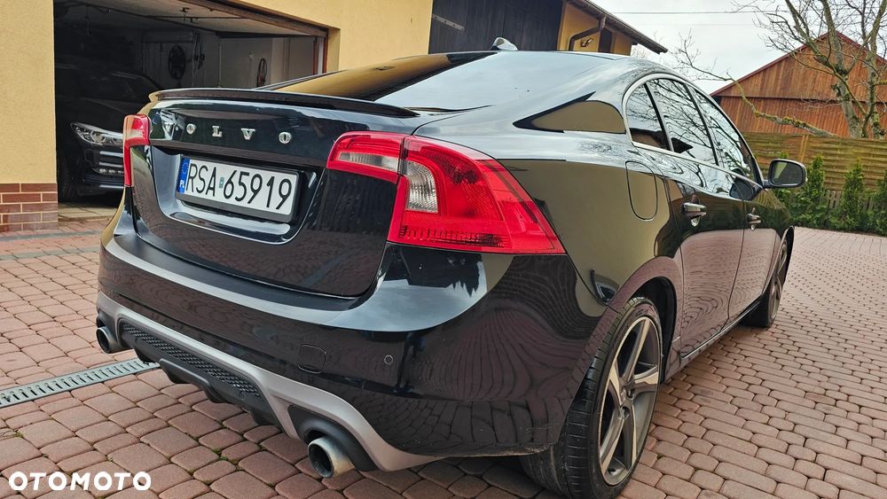 Volvo S60 T3 R-Design Summum - 29