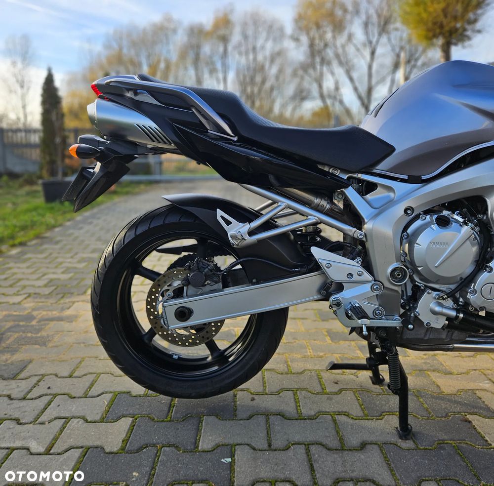 Yamaha FZ6 - 5