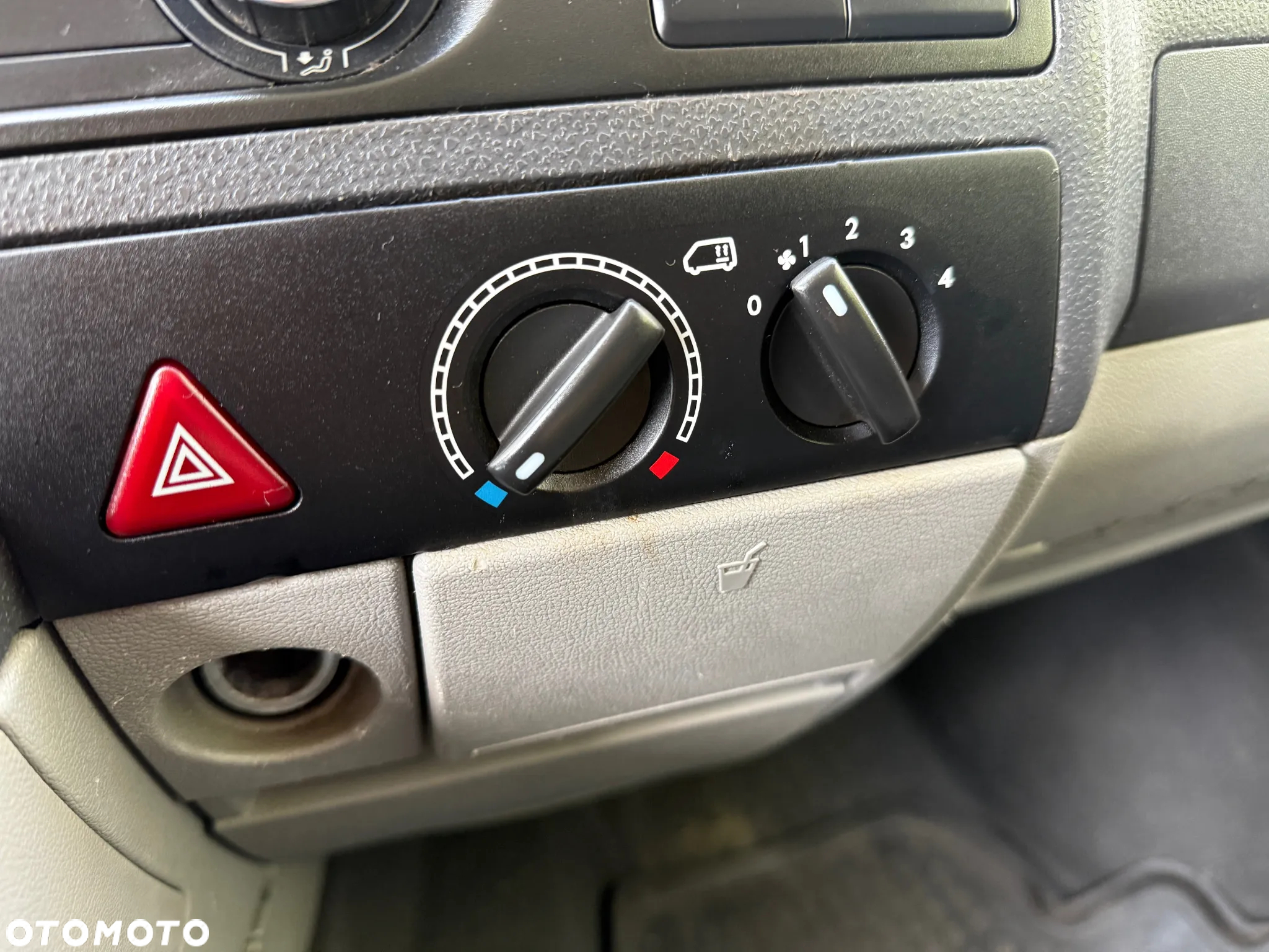 Volkswagen Transporter T5 TDI L2H2 - 18