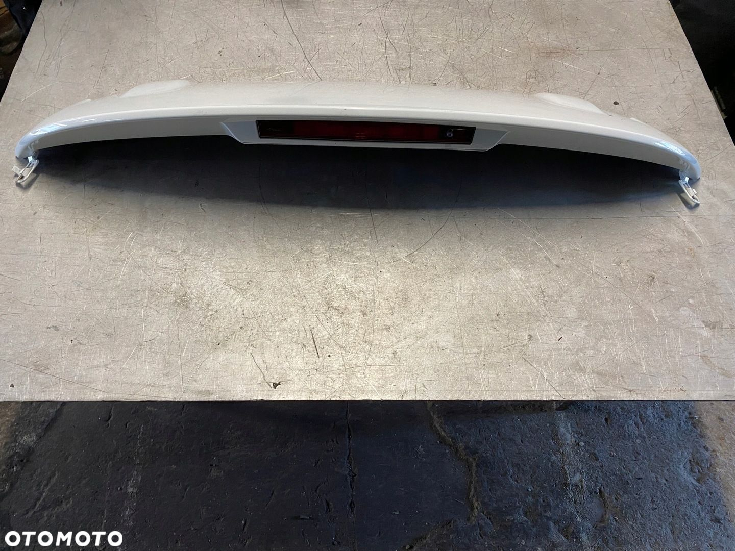 SPOJLER LOTKA BLENDA KLAPY BAGAŻNIKA RENAULT CLIO IV BIAŁY 960307284R - 2