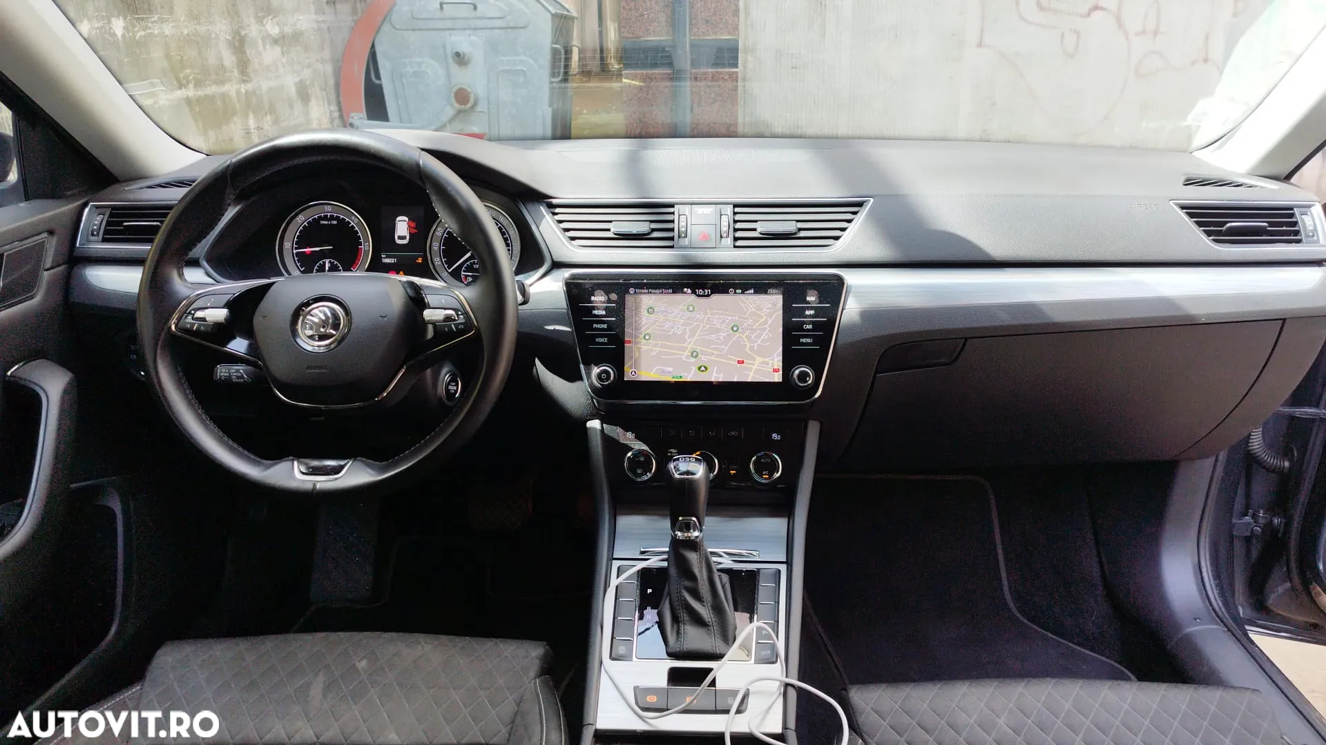 Skoda Superb 2.0 TDI DSG Ambition - 5