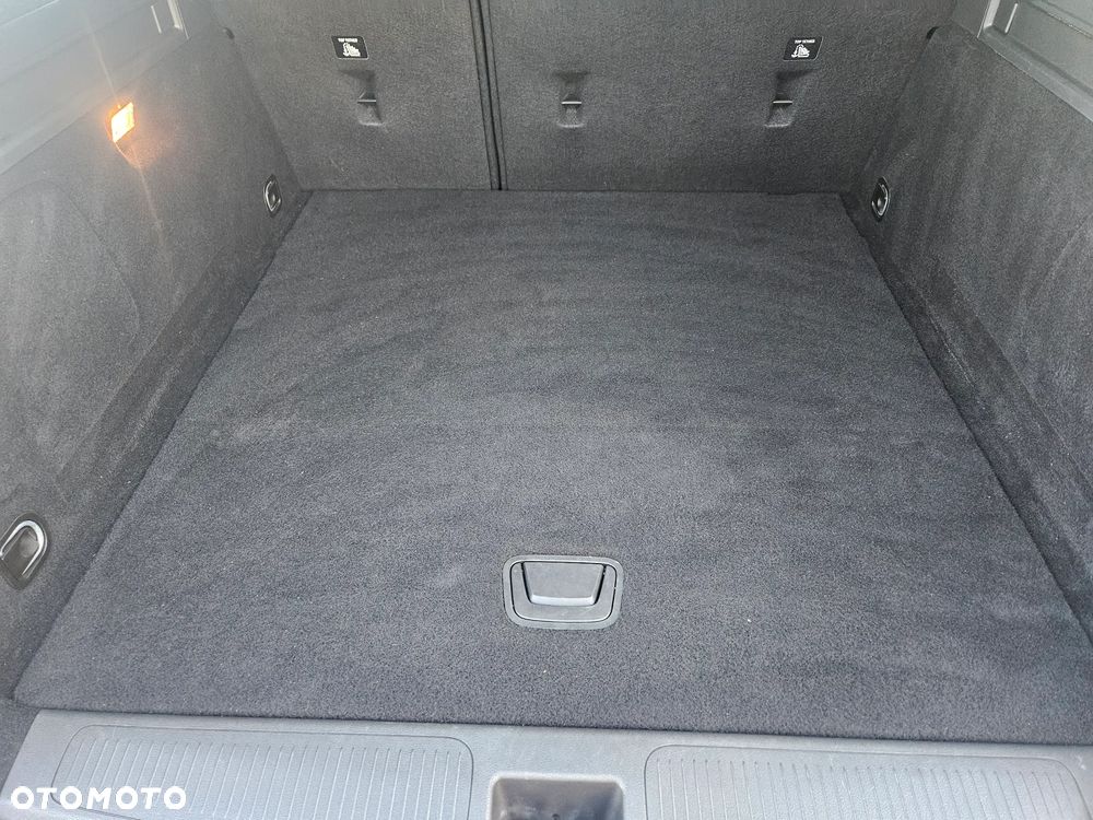 Opel Astra 1.4 Turbo Start/Stop St Elegance - 22