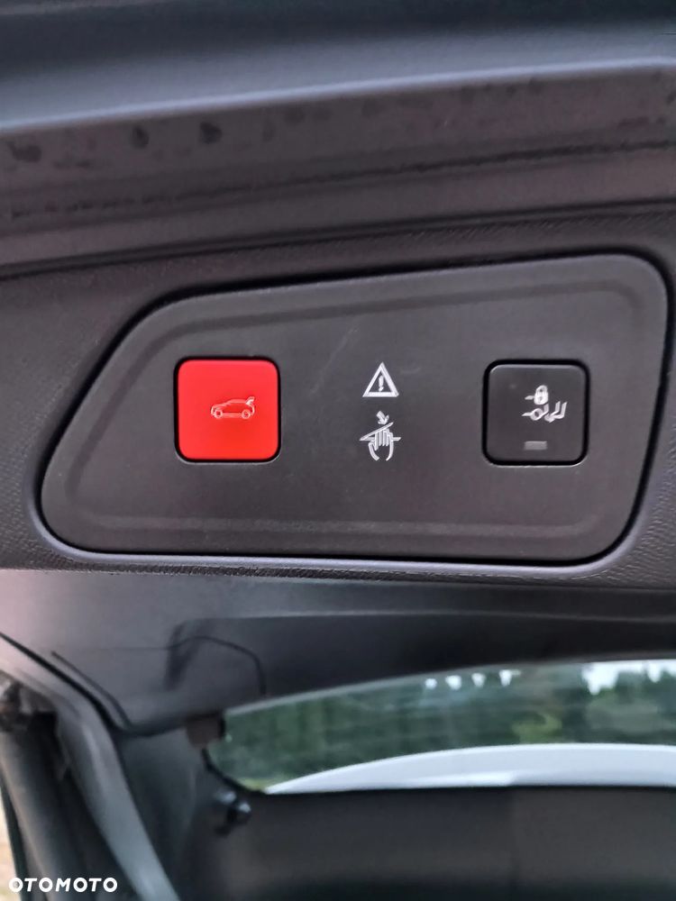 Peugeot 3008 1.2 PureTech Allure Pack S&S EAT8 - 40