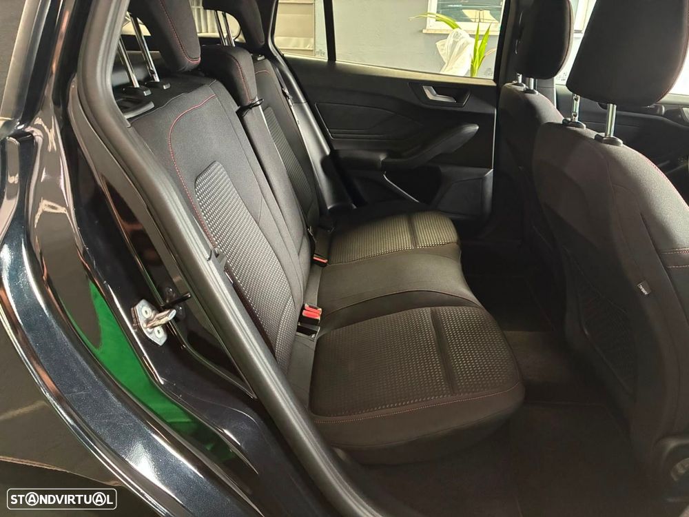 Ford Focus 1.0 EcoBoost MHEV ST-Line Aut. - 37