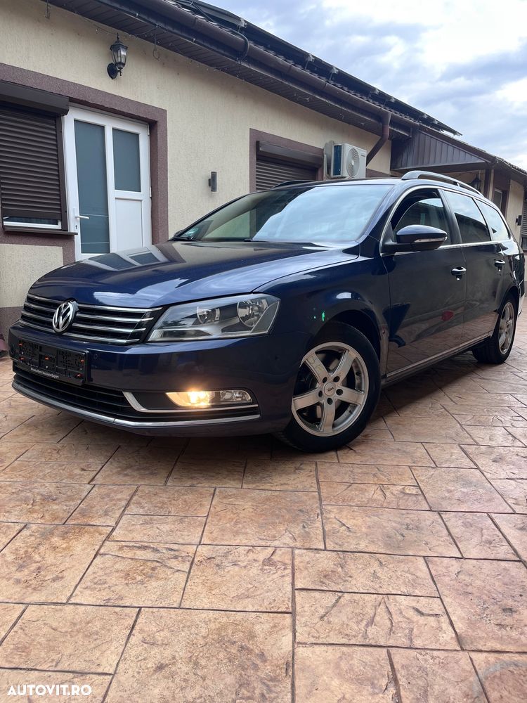 Volkswagen Passat - 1