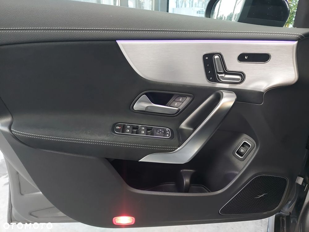 Mercedes-Benz CLA 250 4-Matic AMG Line 7G-DCT - 10