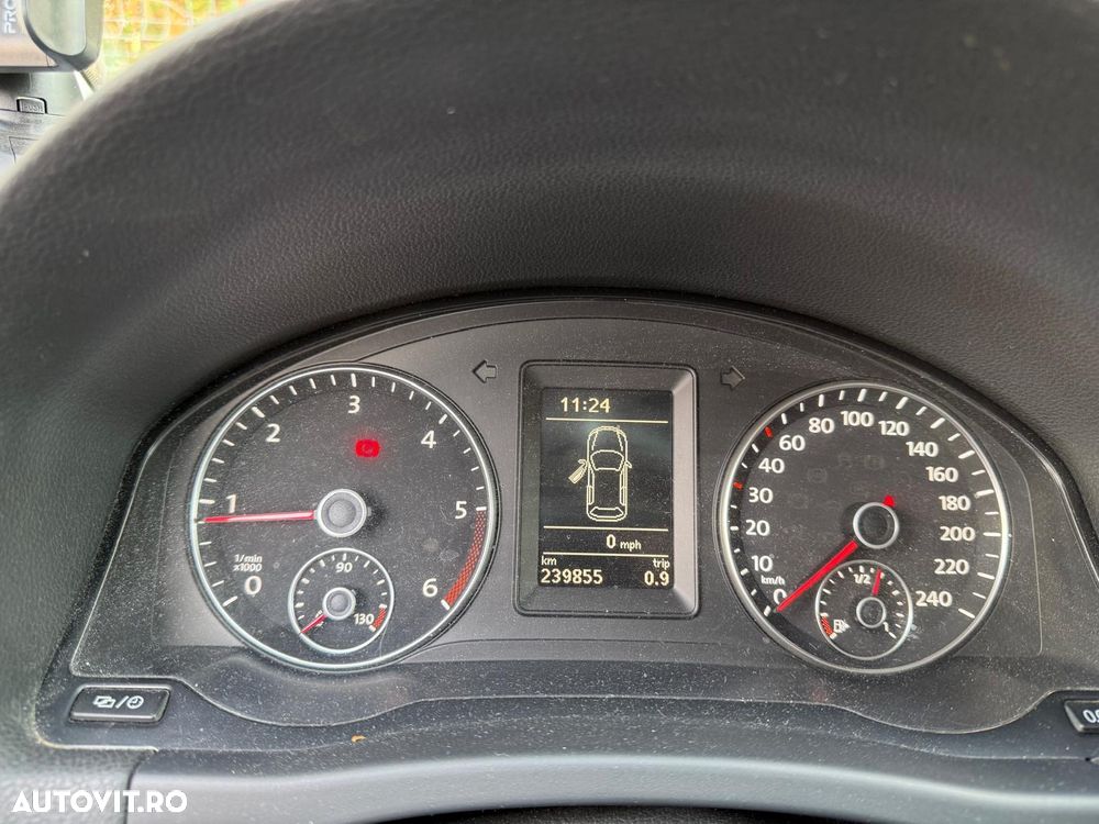 Volkswagen Golf - 8