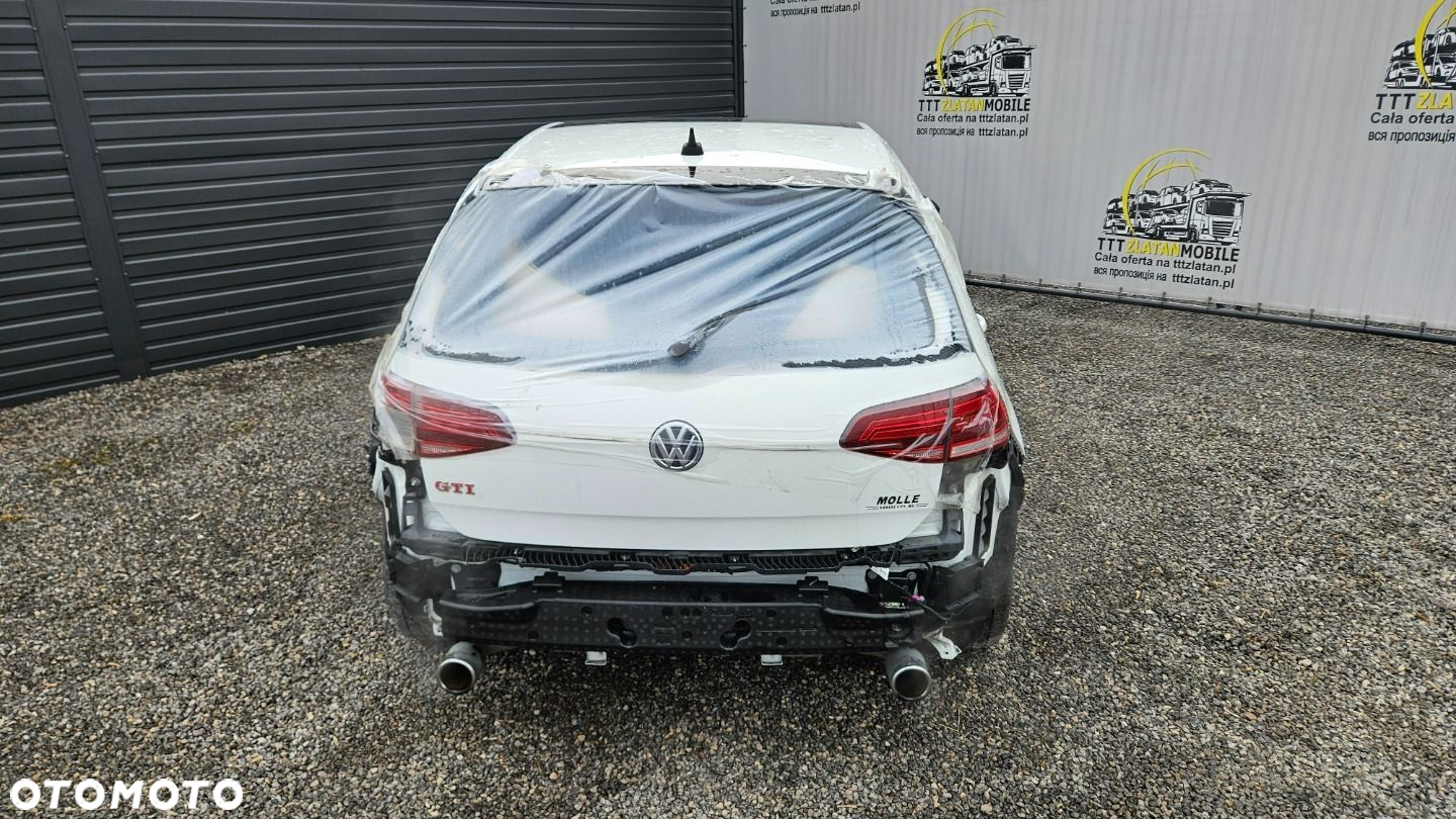 Volkswagen Golf - 17