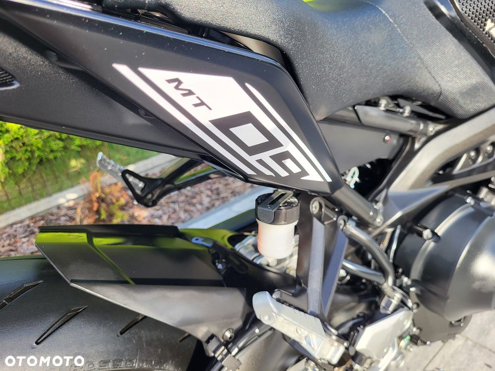 Yamaha MT - 24