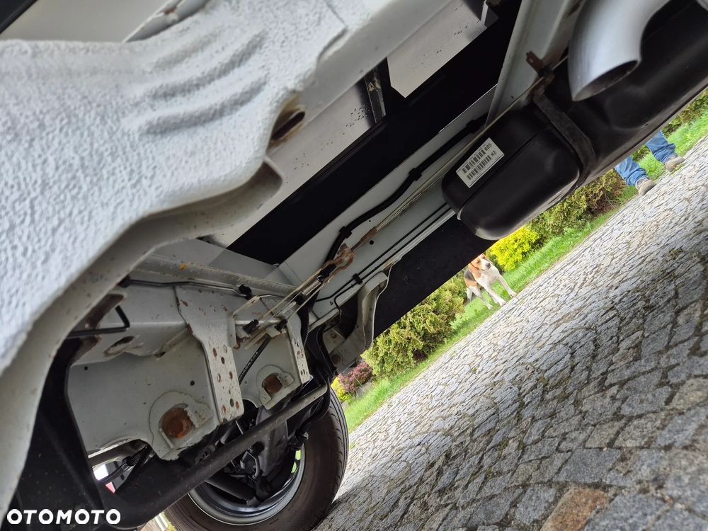Volkswagen T5 LIFT - 32