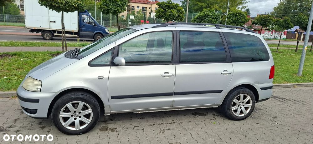Volkswagen Sharan 1.9 TDI Comfortline - 1