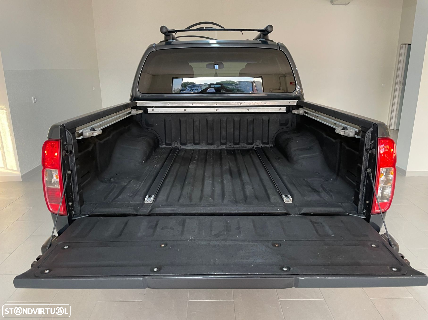 Nissan Navara 2.5 dCi CD LE - 26
