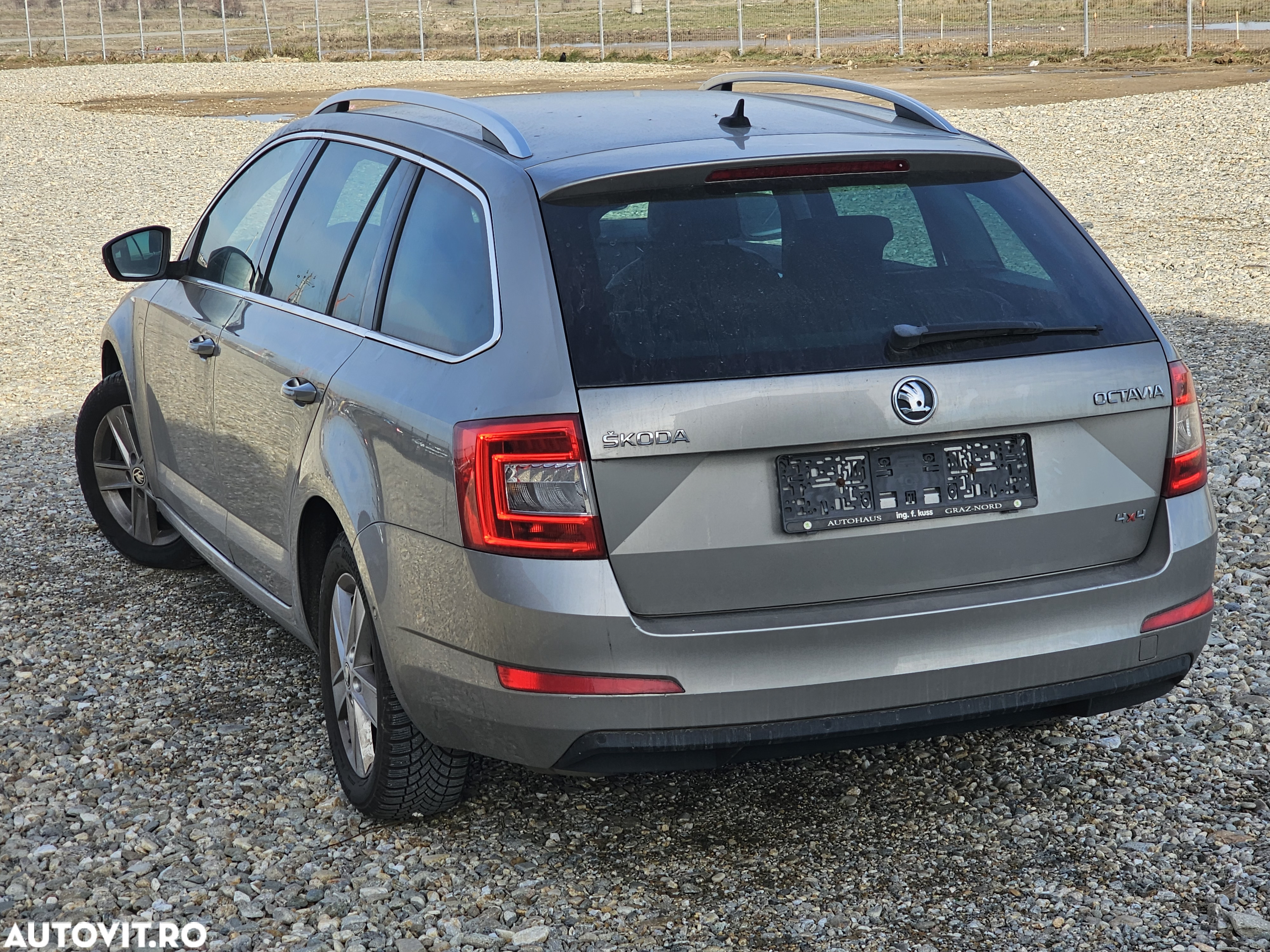 Skoda Octavia 1.6 TDI 4X4 AMBITION - 14