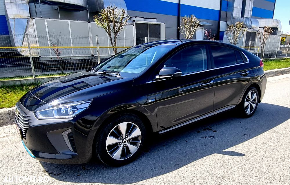 Hyundai IONIQ 1.6 GDI Premium - 1