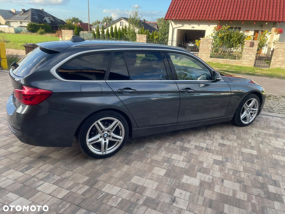 BMW Seria 3 320d Sport Line - 12