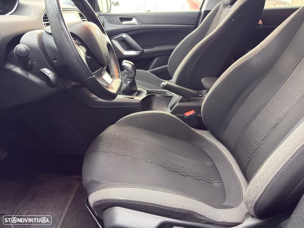Peugeot 308 1.2 PureTech Style J17 - 26