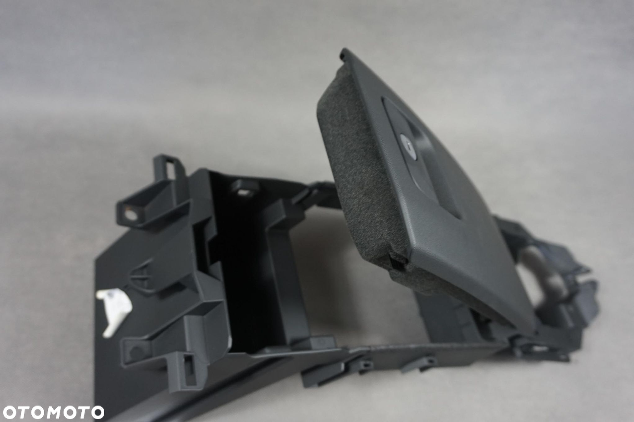 SCHOWEK DESKI AUDI TT 8S 8S7868845A - 2
