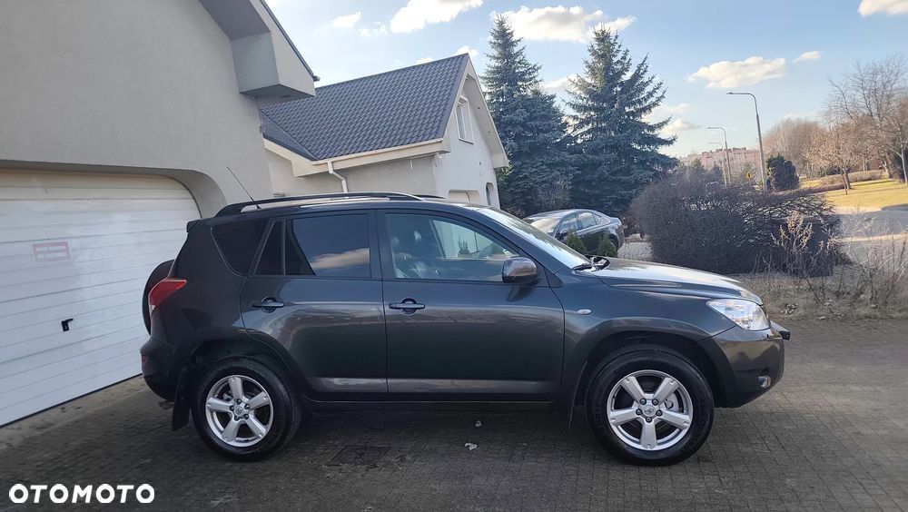 Toyota RAV4 2.0 4x4 Automatik Executive - 8