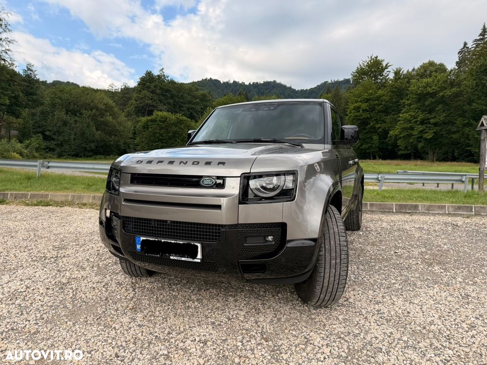Land Rover Defender - 2