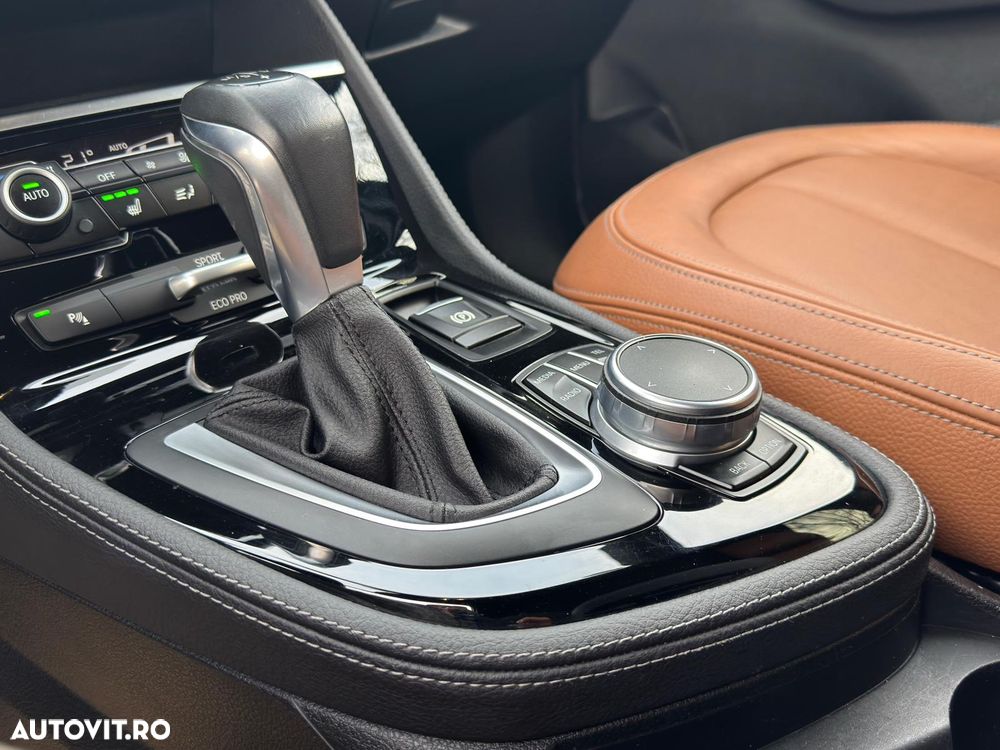 BMW Seria 2 220d Aut. Luxury Line - 7