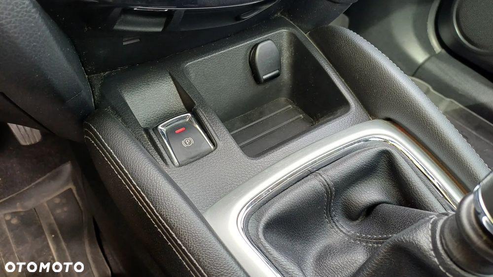 Nissan Qashqai 1.6 DCi ALL-MODE 4x4i TEKNA - 23