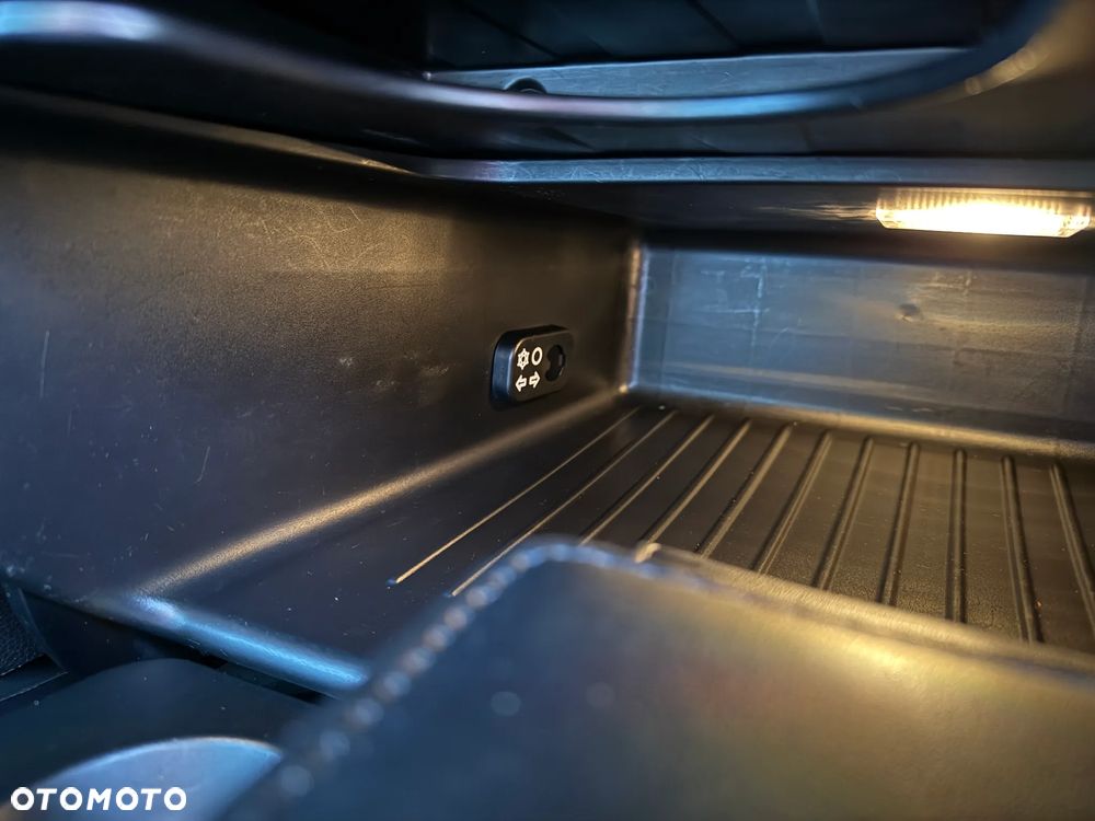 Kia Venga 1.6 CRDi 128 ISG Spirit - 30