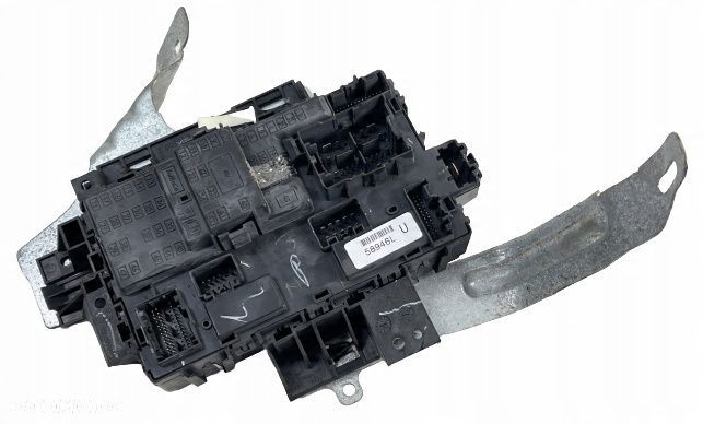 EXPLORER 10- SKRZYNKA BEZPIECZNIKÓW 3S03U0500 - 16
