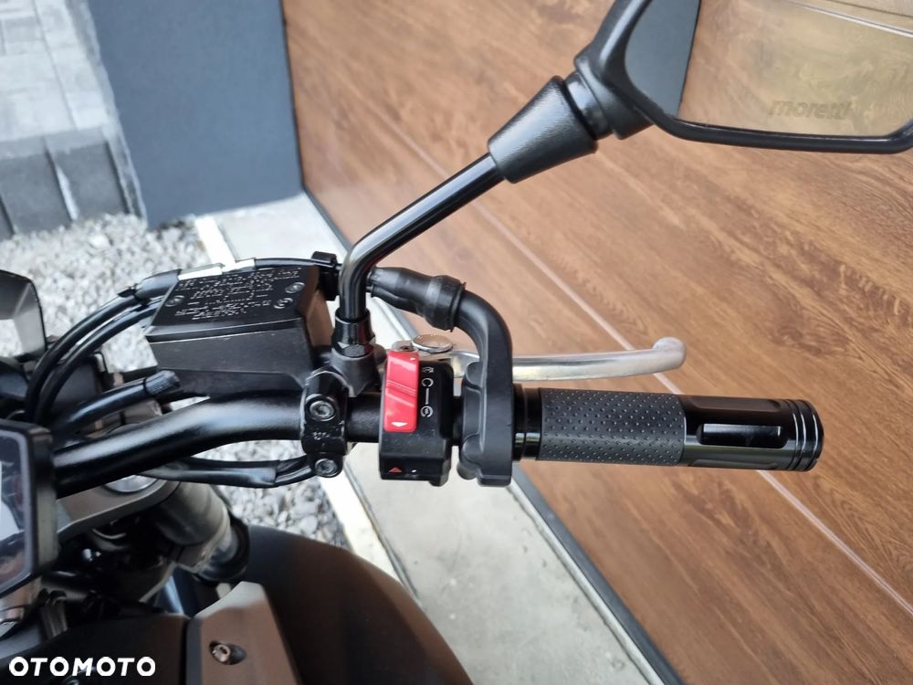 Yamaha MT - 18